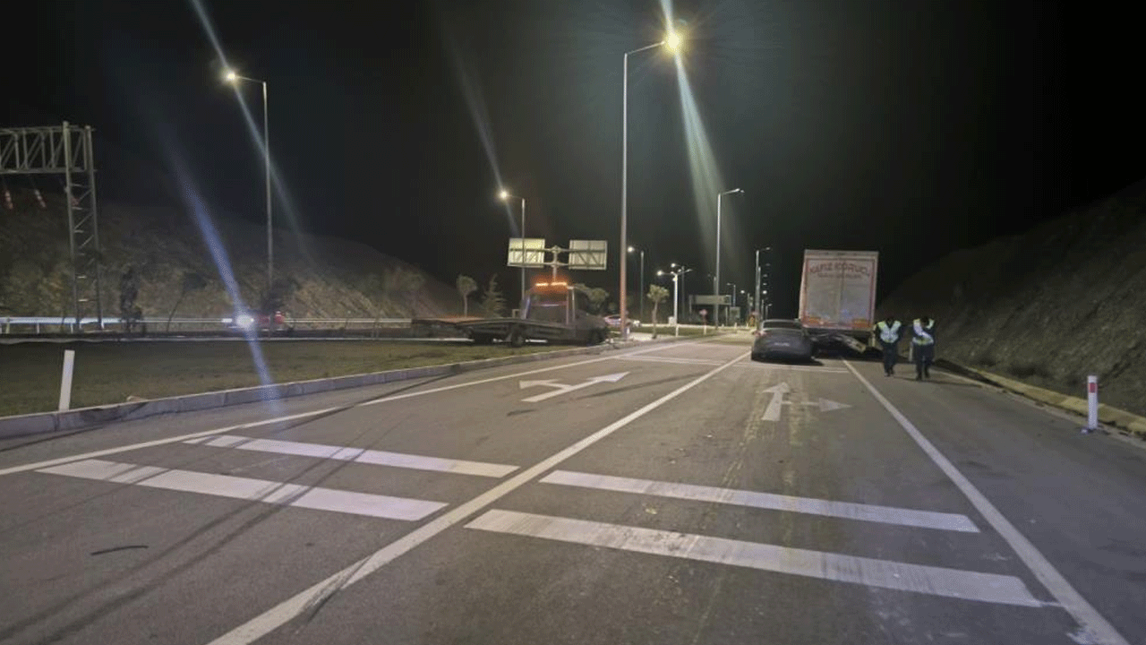 Foto - Ehliyetsiz ve alkollü! Lüks araçla dehşet saçtı