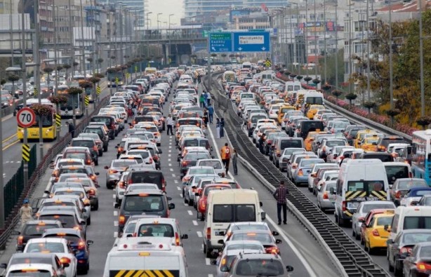 Foto - Ehliyette üst sınırda değişikliğe gidildi: Artık araç kullanamayacaklar