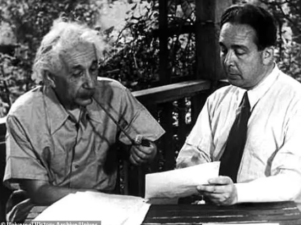 Einstein ‘keşke yazmasaydım’ demişti! O mektup açık arttırmaya çıktı