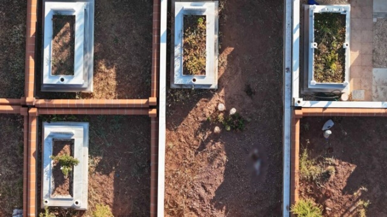 Foto - Ekipler alarma geçti! Mezarlıkta tüyler ürperten olay