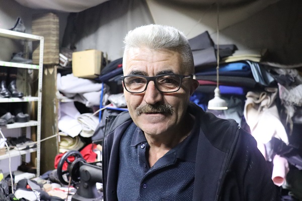 Foto - Ekmeği için teknolojiye ayak uydurdu