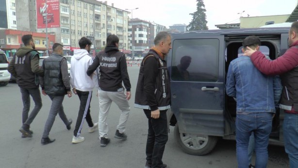 Foto - Ekmeğin içinden çıkanlar şoke etti! Beslemeyin idam edin bunları 