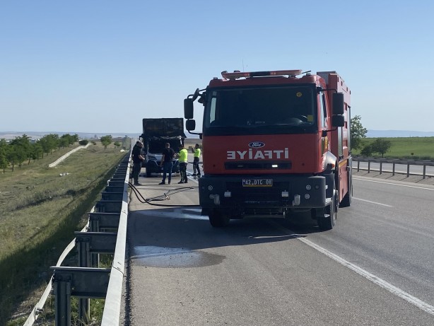 Ekmek dağıtım aracı yanarak kullanılmaz hale geldi
