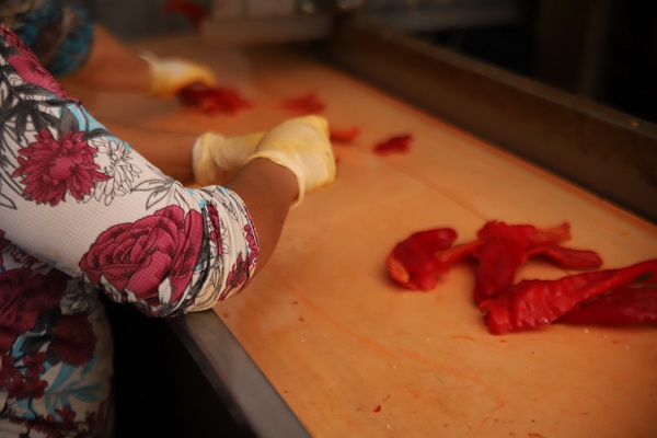 Foto - Ekmek paralarını acıdan çıkarıyorlar