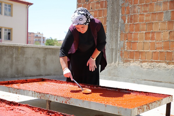 Foto - Ekmek paralarını acıdan çıkarıyorlar