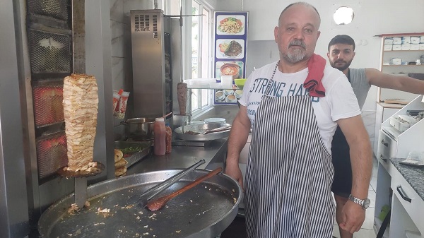 Foto - Ekmek parası için az daha gözlerinden olacaktı! 