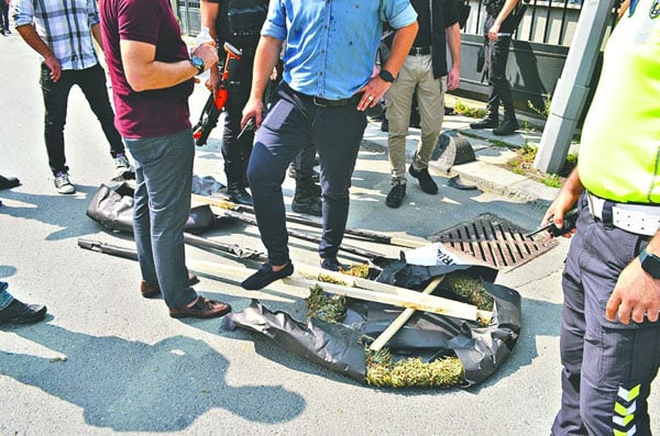 Foto - Ekmekçi Cihan'dan sonra taksici Eyüp kafayı çıkardı