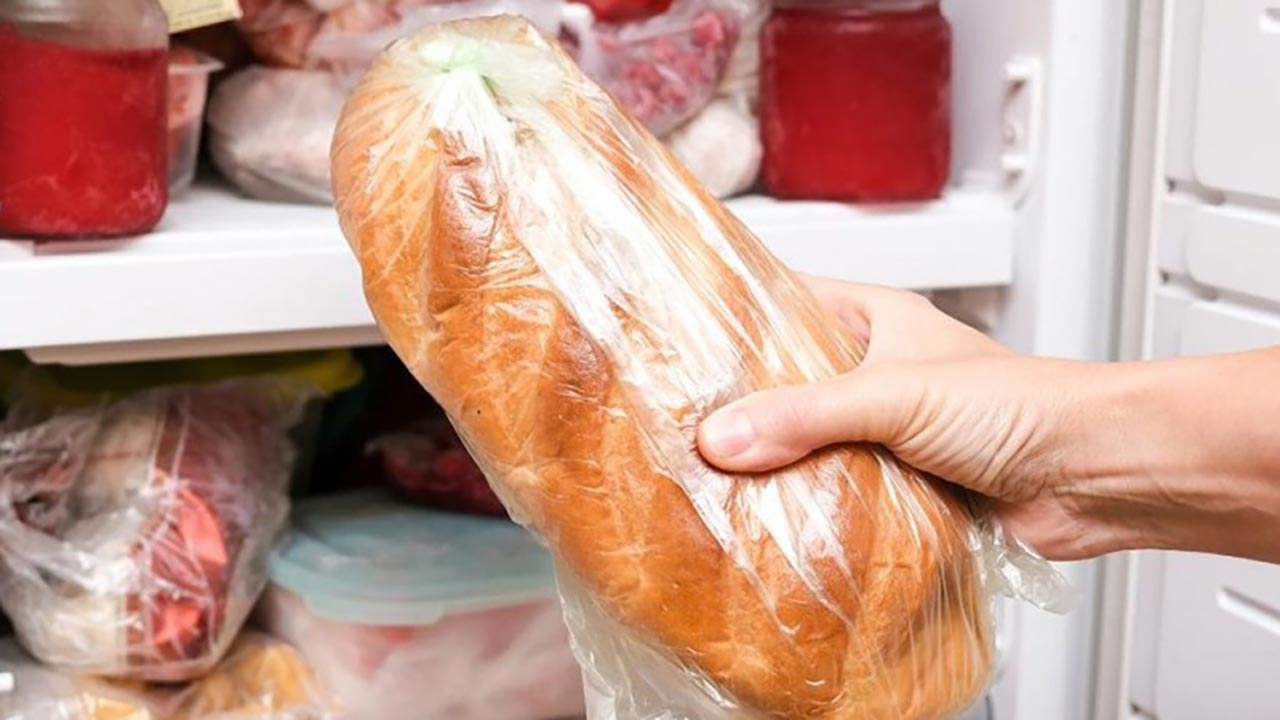 Foto - Ekmekleri buzdolabına koymak sandığınız kadar masum değil! Yazın bu hatayı sakın yapmayın