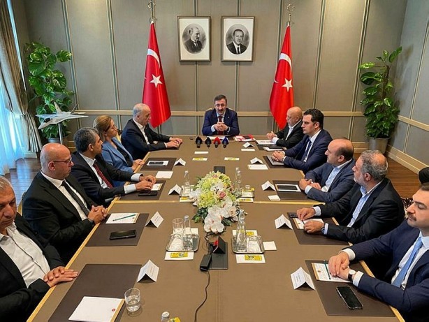 Foto - Ekonomide çifte zirve! Hazine’de ‘yatırım’ Beştepe’de ‘OVP’ zirvesi