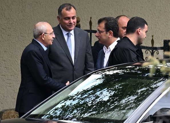 Foto - Ekrem İmamoğlu delege avında! Koltuk için tüm tuşlara basıyor.