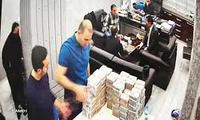 Foto - Ekrem İmamoğlu için ortaya çıktı: Yolsuzluğa destek, Akit’e tazminat davası!