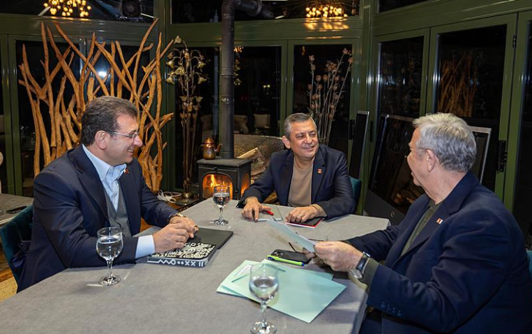 Foto - Ekrem İmamoğlu ön seçim için başvuru yaptı! Yavaş'ın kafasından geçen plan? Mansur da aday olacak mı?