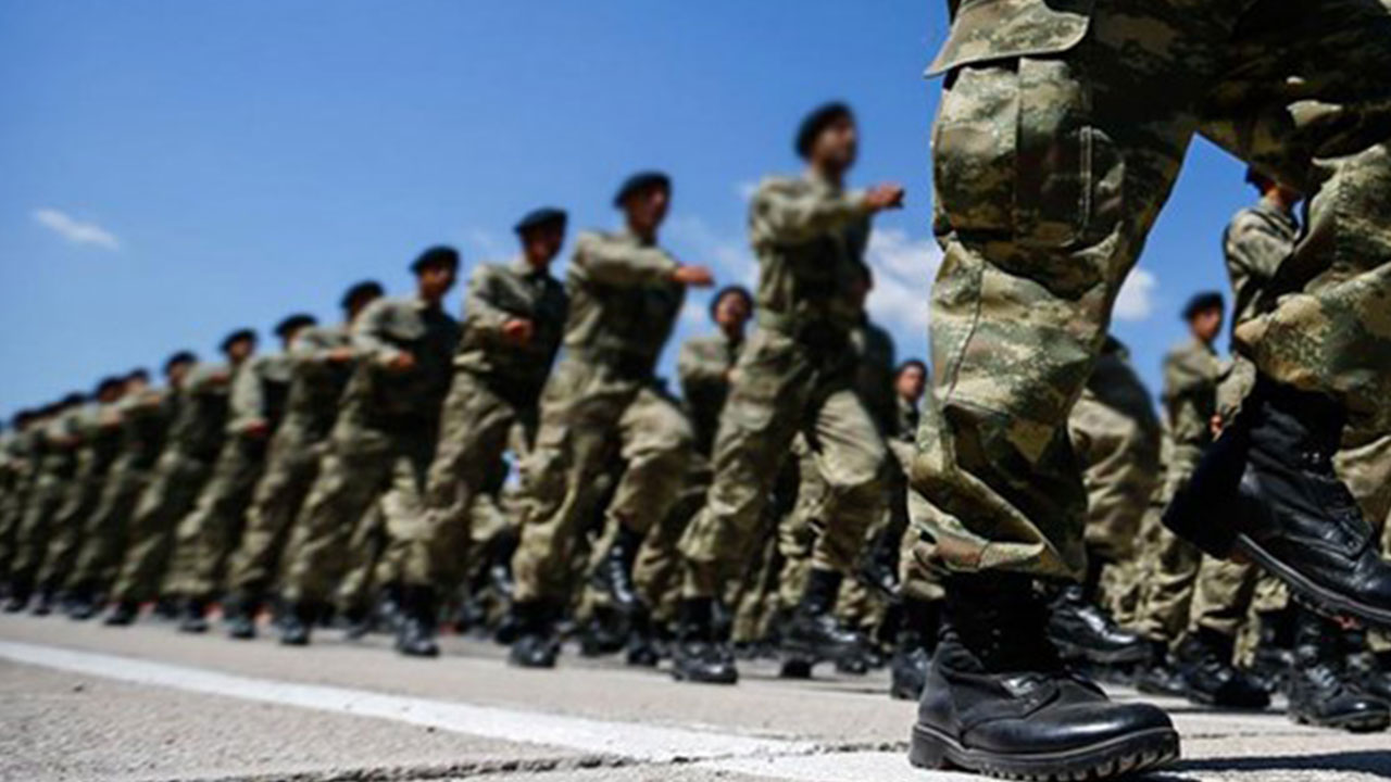 Foto - Ekrem İmamoğlu yeniden askerlik yapacak mı? Türkiye'nin merakla beklediği açıklama geldi