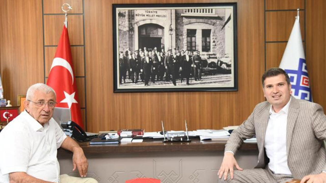 Foto - Ekrem İmamoğlu'nun babasına fena patladı: Allah senin belanı versin diyeceğim de kendimi tutuyorum
