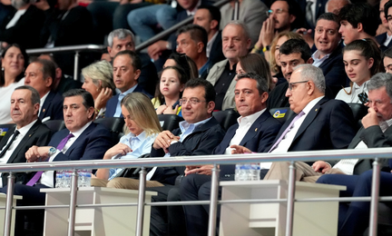 Foto - Ekrem İmamoğlu'nun kankasına kötü haber Ertuğrul Özkök'ten geldi! Nereye oy vereceğini açıkladı! Roma'da gününü gün etmişti...