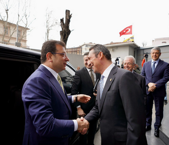 Foto - Ekrem İmamoğlu'nun kankasına kötü haber Ertuğrul Özkök'ten geldi! Nereye oy vereceğini açıkladı! Roma'da gününü gün etmişti...