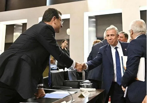 Foto - Ekremci operasyona Mansur Yavaş'tan veto! "CHP'ye hakarettir" deyip adaylık sinyali verdi