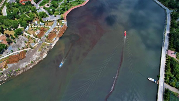 Foto - Ekrem’den büyük başarı! Haliç pisliği geri döndü