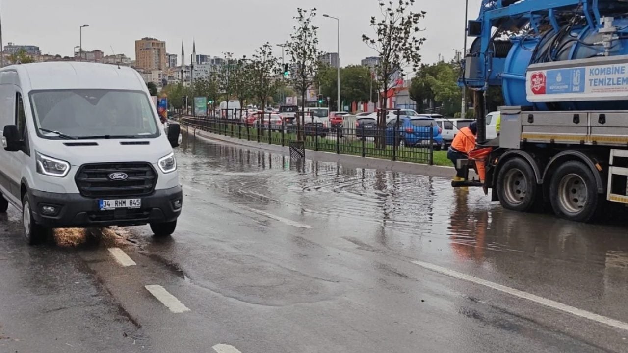 Foto - Ekrem’den sonra Nuri'de halkı bezdirdi: Yağmurda İstanbul yine allak bullak