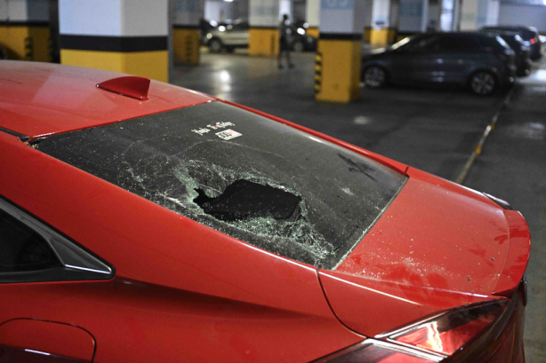 Foto - Ekrem'in İSPARK'ında akılalmaz olay! Arabalarını gören vatandaşların ağzı açık kaldı