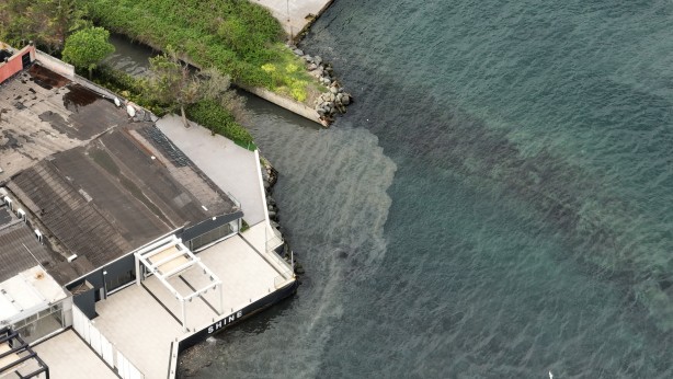 Foto - Ekrem’in İstanbul’a armağanı! Boğaz'da lağım suyu geri döndü