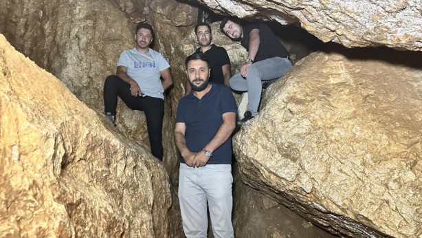 Foto - Eksi 10 derece! Yukarısı yanarken aşağıda 5 dakika durulamıyor