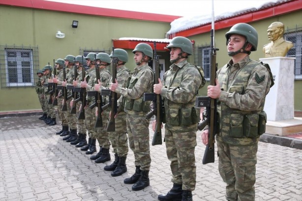 Foto - Eksi 20 derecede vatan nöbeti