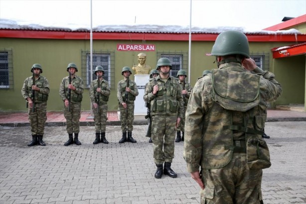Foto - Eksi 20 derecede vatan nöbeti