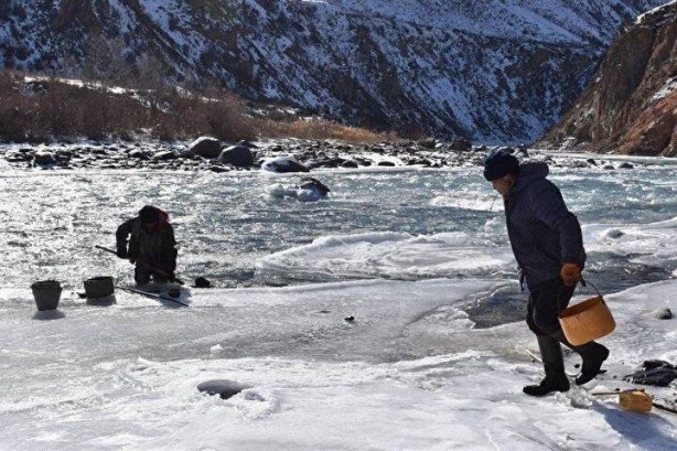 Foto - Eksi 40 derecede altın peşinde
