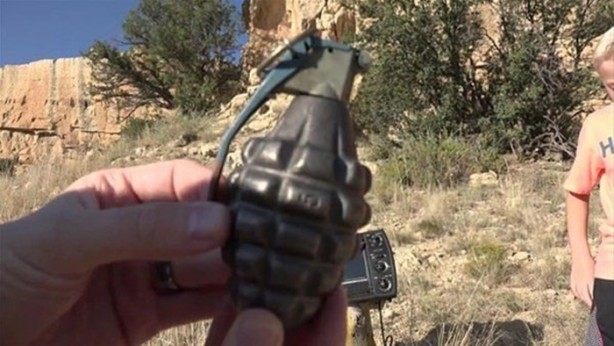 Foto - El bombasının içinde ne var? Gelin bakalım...