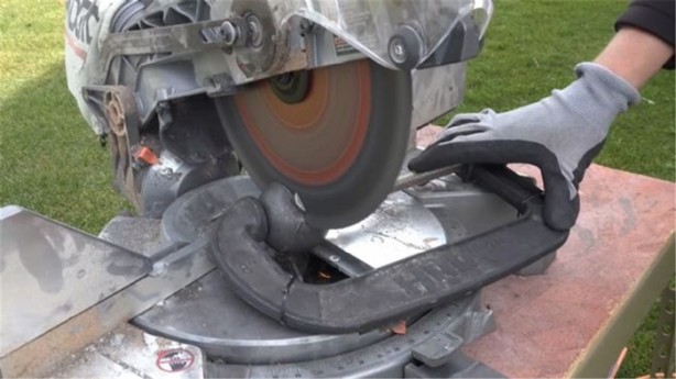 Foto - El bombasının içini açtılar!