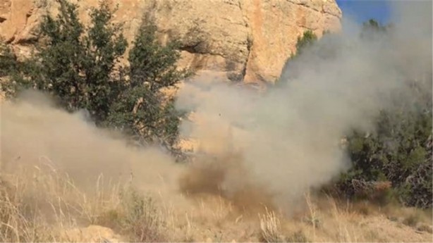 Foto - El bombasının içini açtılar!