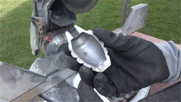 Foto - El bombasının içini açtılar!