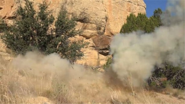 Foto - El bombasının içini açtılar!