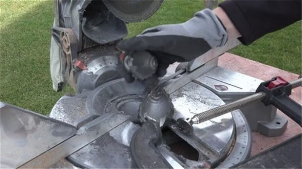 Foto - El bombasının içini açtılar!