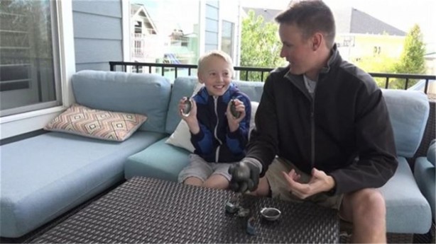 Foto - El bombasının içini açtılar!