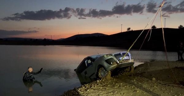 Foto - El freni çekilmeyince olan oldu! 