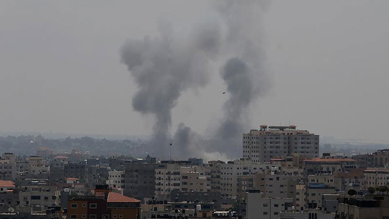 Foto - El Şara hükümeti sessizliğini korurken Suriye'yi vurmaya başladılar