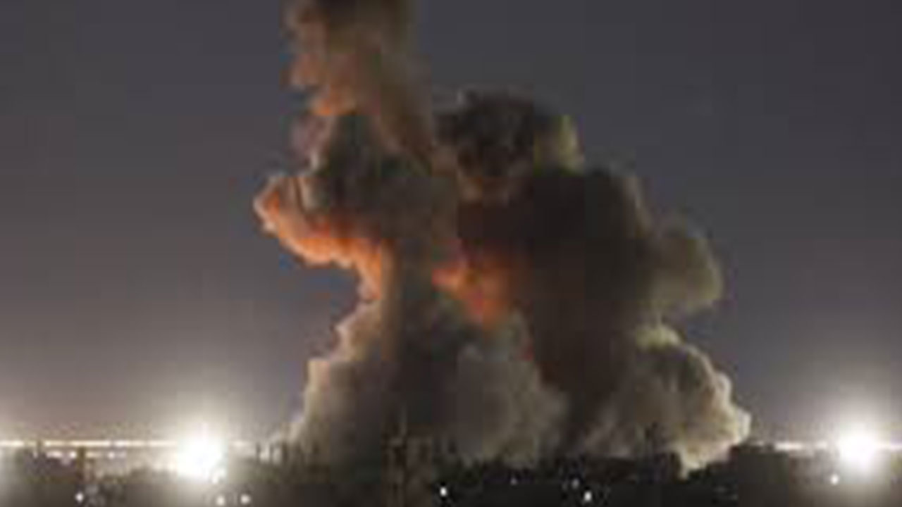 Foto - El Şara hükümeti sessizliğini korurken Suriye'yi vurmaya başladılar