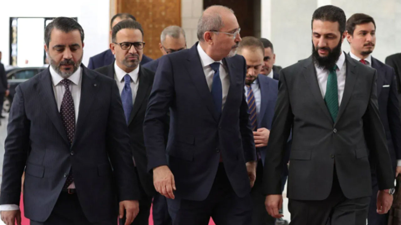 El Şara hükümetinden olay karar: 'Türkiye'de açmaya karar verdik' diyerek duyurdular