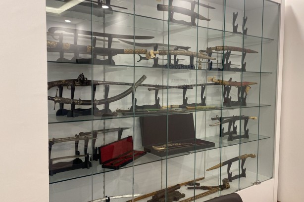 El yazması Kur'an-ı Kerim ele geçirildi