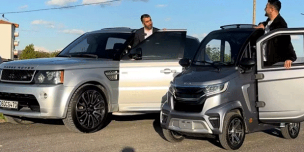 Elazığ sokaklarında şaşırtan araç