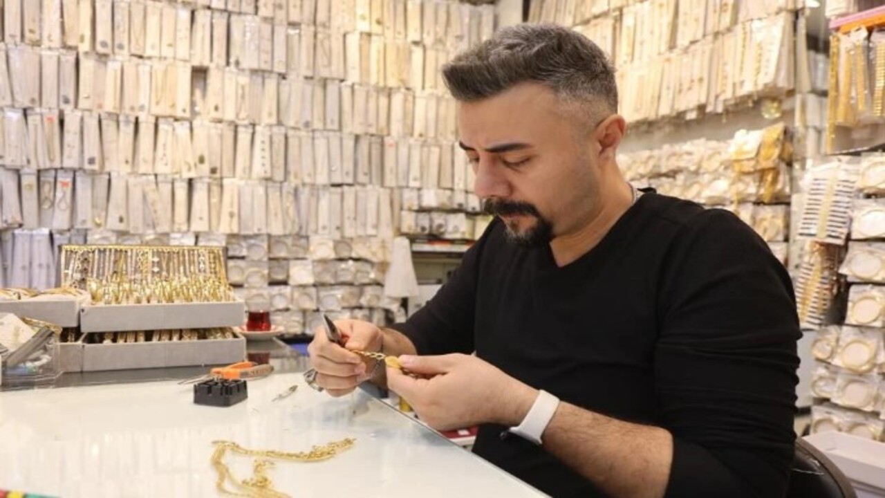 Foto - Elazığ’da akılalmaz olay! Bir poşet dolusu altını unutup gittiler