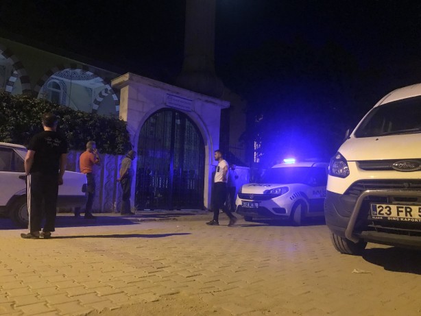 Elazığ’da cami avlusunda erkek cesedi bulundu