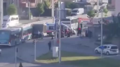 Foto - Elazığ'da halk otobüsü ile pikap çarpıştı: 9 yaralı