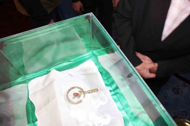 Foto - Elazığ’da Sakal-ı Şerif’i görmek için sıraya girdiler