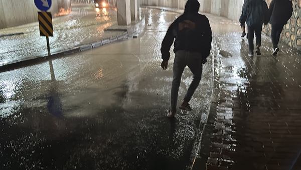 Foto - Elazığ’da şiddetli yağış! Alt geçitleri su bastı