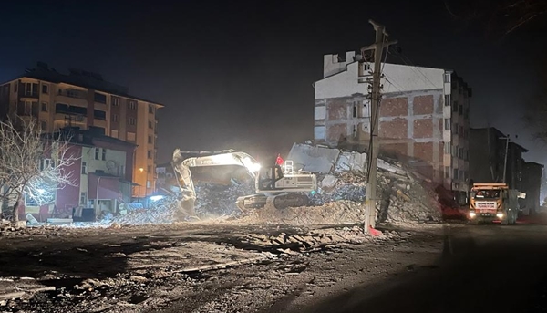 Foto - Elbistan'da yıkılan 342 binanın 185'inin enkazı kaldırıldı