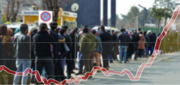 Foto - Elde telefon ile sosyal medyayı karıştırmak nereye kadar gençler! İşte ne okumayan ne de çalışmayan ordu