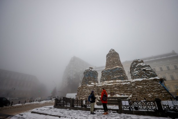 Foto - Ele geçirilen Rus tankları Kiev'de sergileniyor